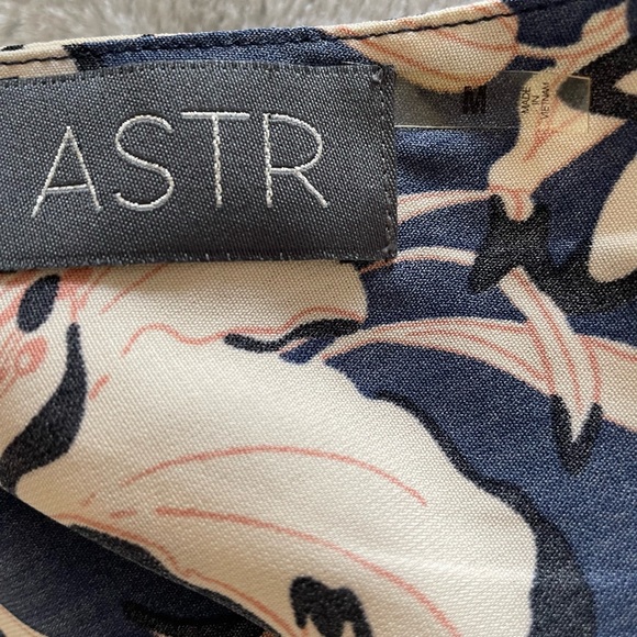 ASTR Ruffle Hem Crop - Picture 5 of 10